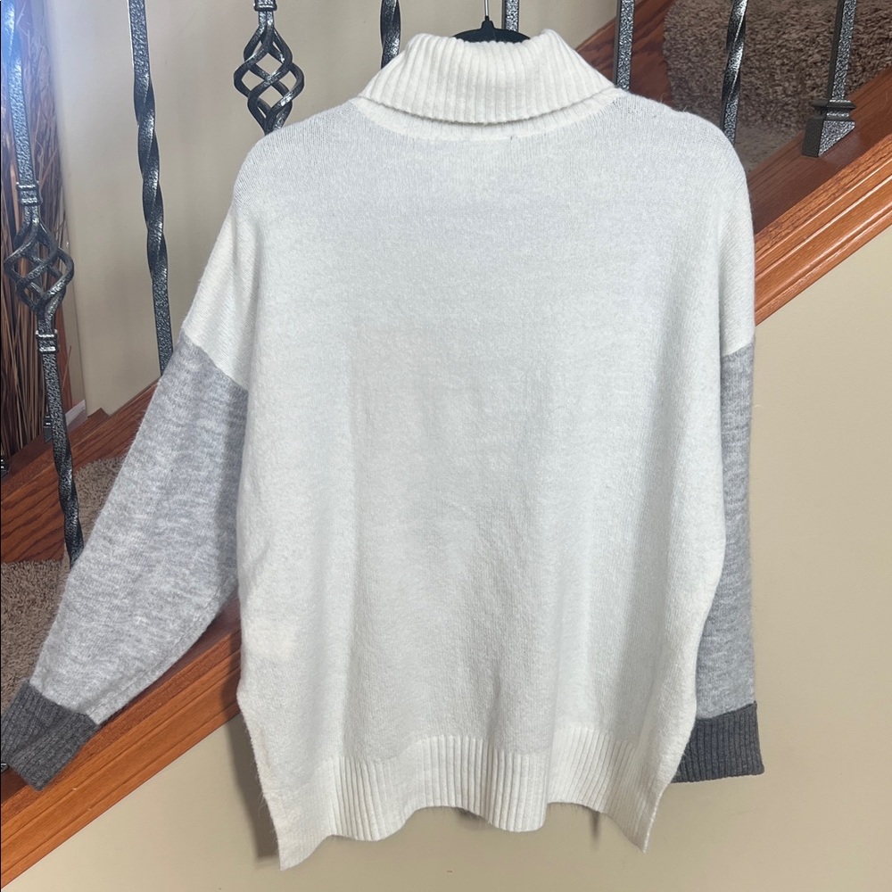 Tribal Two-Tone Knit Sweater in Black & Cream - Picture 7 of 8